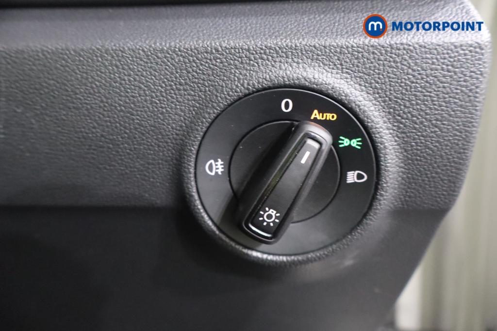 Volkswagen T-Roc Life Manual Petrol SUV - Stock Number (1581439) - 11th supplementary image