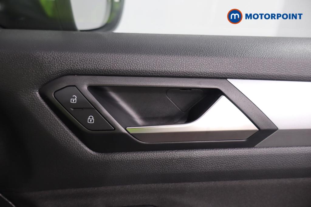 Volkswagen T-Roc Life Manual Petrol SUV - Stock Number (1581439) - 13th supplementary image