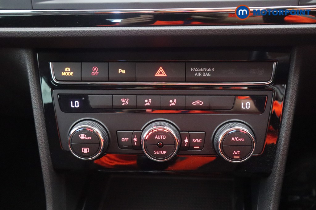 Seat Leon FR Manual Petrol Estate - Stock Number (1581779) - 7th supplementary image