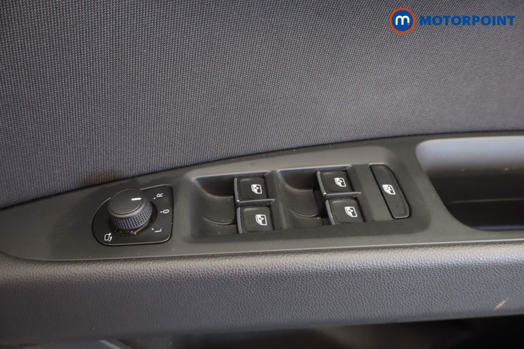 Seat Leon FR Manual Petrol Estate - Stock Number (1581779) - 10th supplementary image