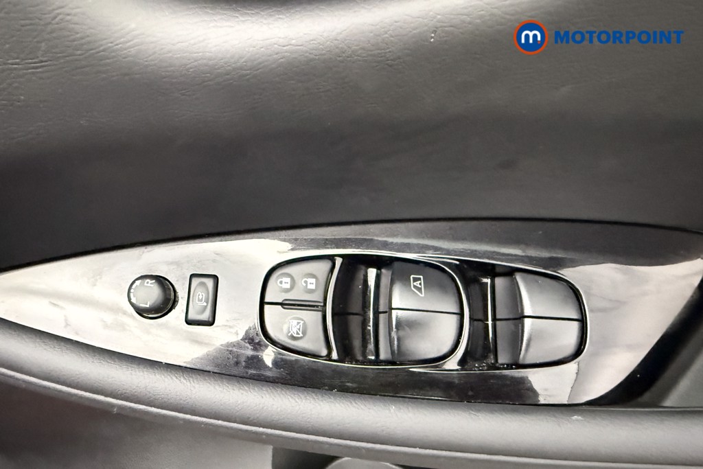 Nissan Leaf Tekna Automatic Electric Hatchback - Stock Number (1582096) - 19th supplementary image