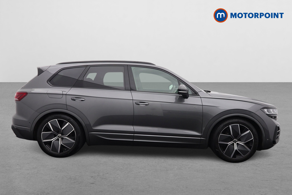 Volkswagen Touareg Black Edition Automatic Diesel SUV - Stock Number (1582263) - Drivers side