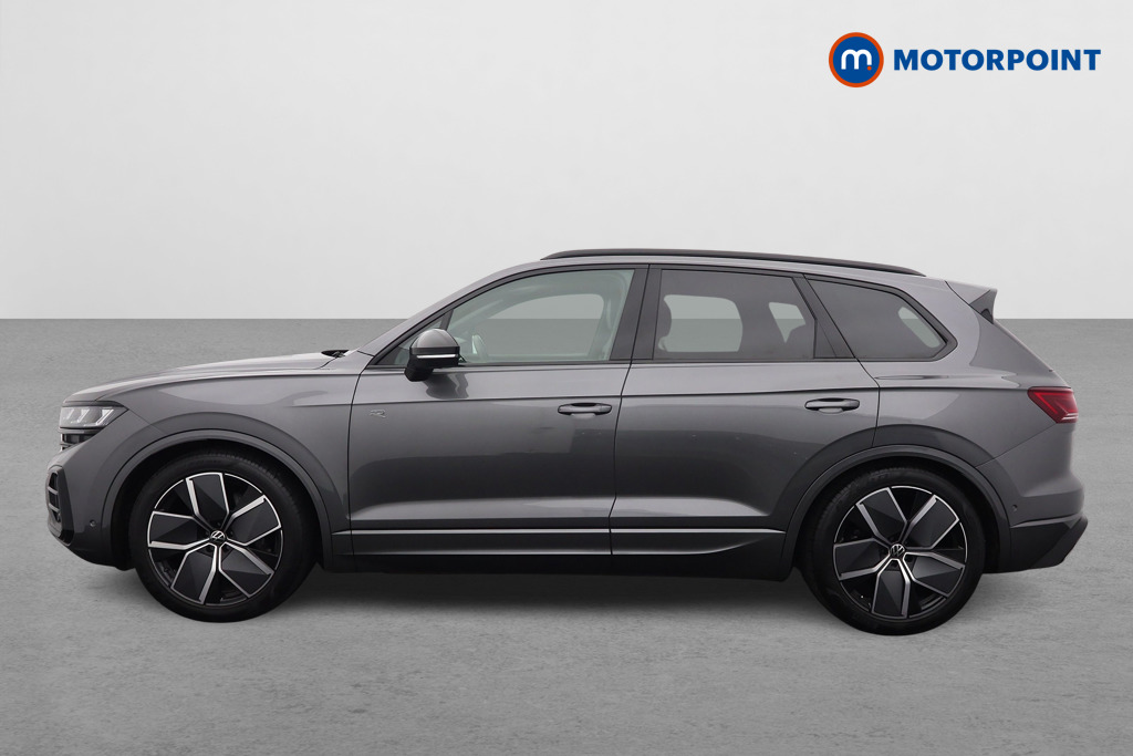 Volkswagen Touareg Black Edition Automatic Diesel SUV - Stock Number (1582263) - Passenger side