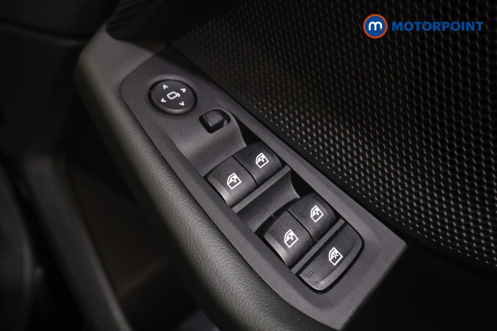 BMW 2 Series Sport Automatic Petrol Saloon - Stock Number (1582307) - 10th supplementary image