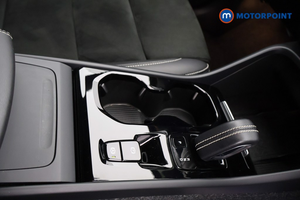 Volvo Xc40 R Design Pro Automatic Petrol SUV - Stock Number (1582354) - 7th supplementary image
