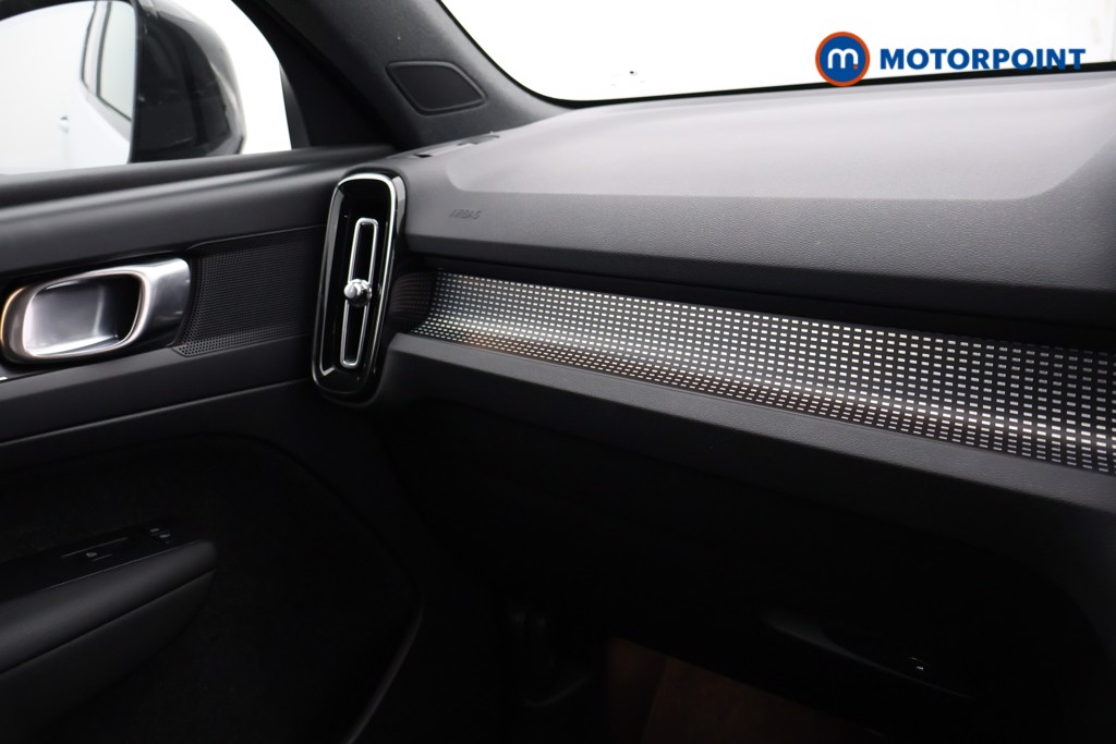 Volvo Xc40 R Design Pro Automatic Petrol SUV - Stock Number (1582354) - 8th supplementary image