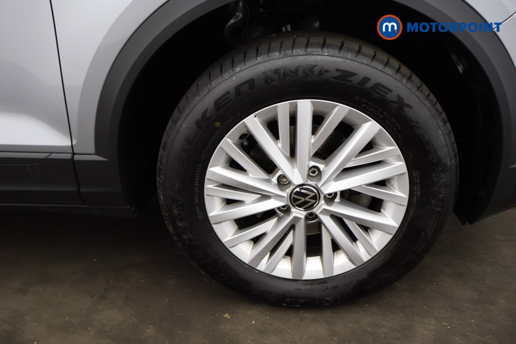 Volkswagen T-Roc Life Manual Petrol SUV - Stock Number (1582376) - 13th supplementary image