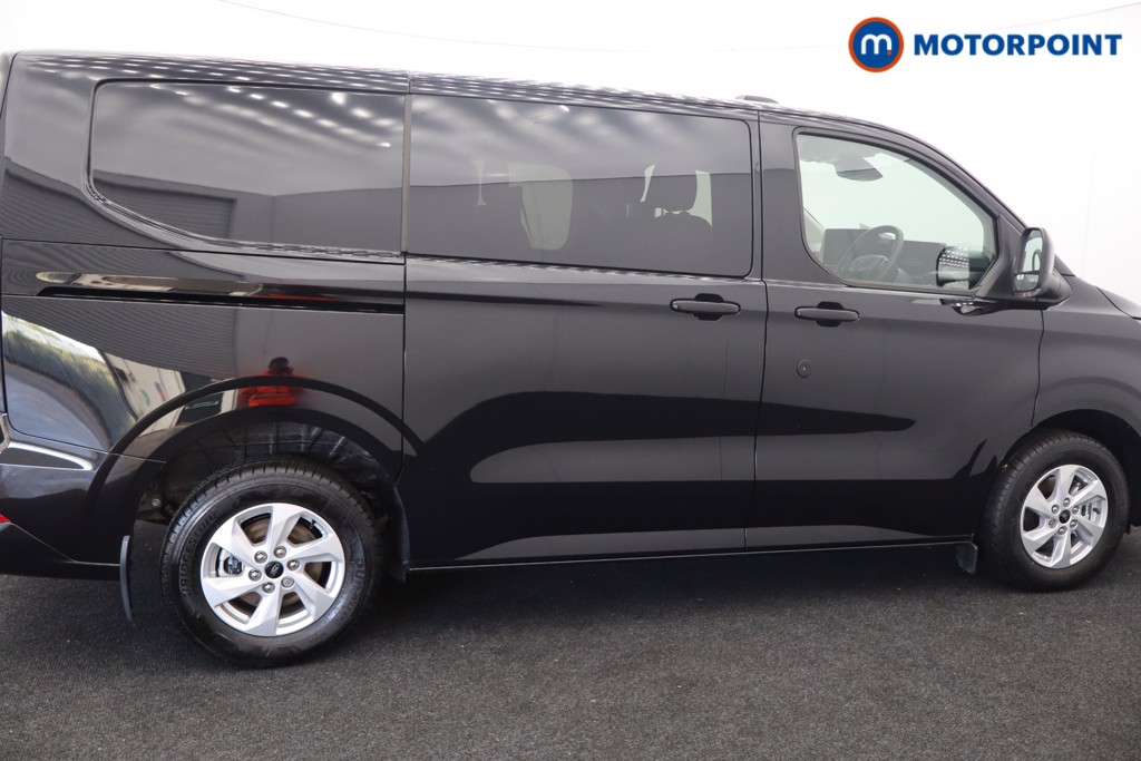 Ford Transit Custom Limited Manual Diesel Crew Bus - Stock Number (1582454) - 1st supplementary image