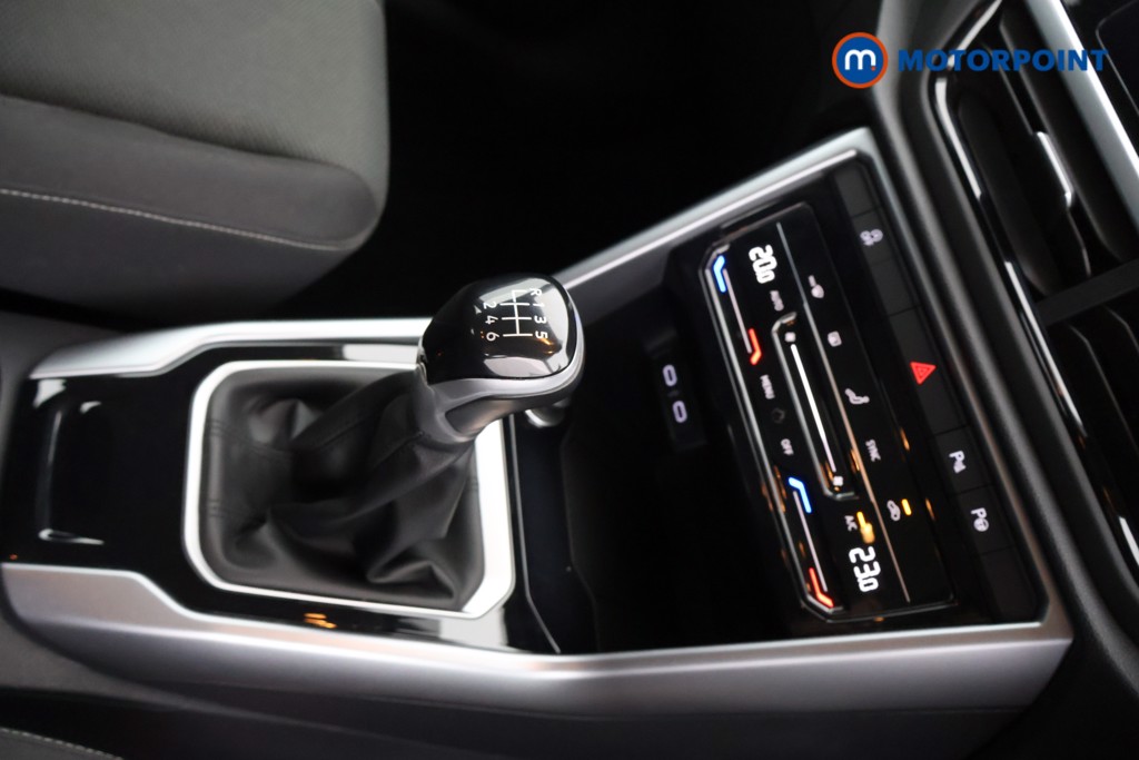Volkswagen T-Roc Life Manual Petrol SUV - Stock Number (1583070) - 5th supplementary image