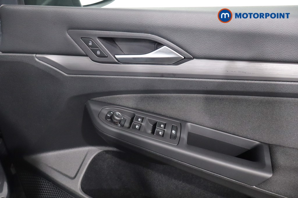 Volkswagen Golf Style Automatic Petrol Hatchback - Stock Number (1583078) - 20th supplementary image