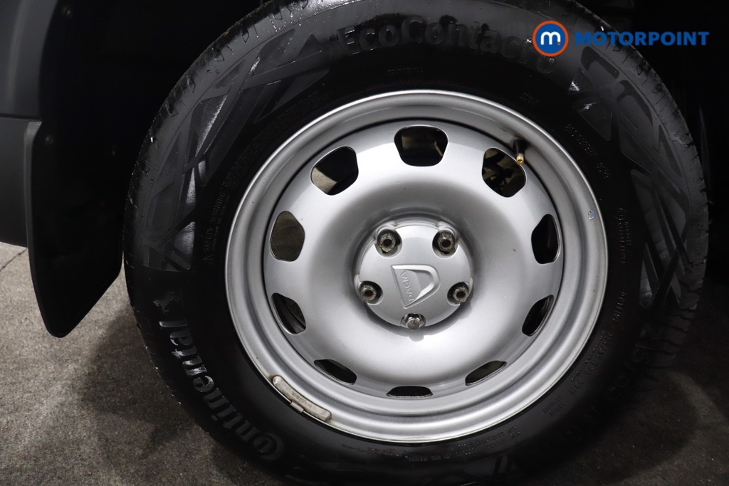 Dacia Duster Essential Manual Petrol SUV - Stock Number (1583081) - 9th supplementary image