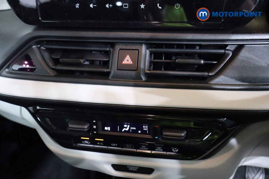 Suzuki Swift Motion Manual Petrol-Electric Hybrid Hatchback - Stock Number (1583466) - 9th supplementary image