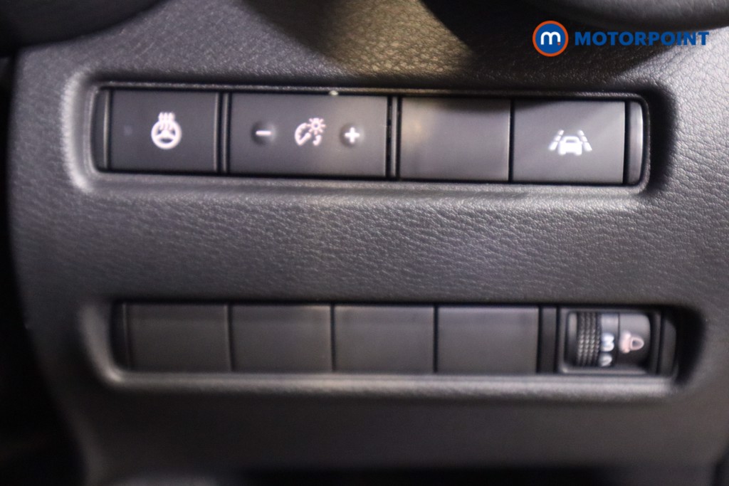 Nissan Juke N-Connecta Automatic Petrol-Electric Hybrid SUV - Stock Number (1583548) - 16th supplementary image