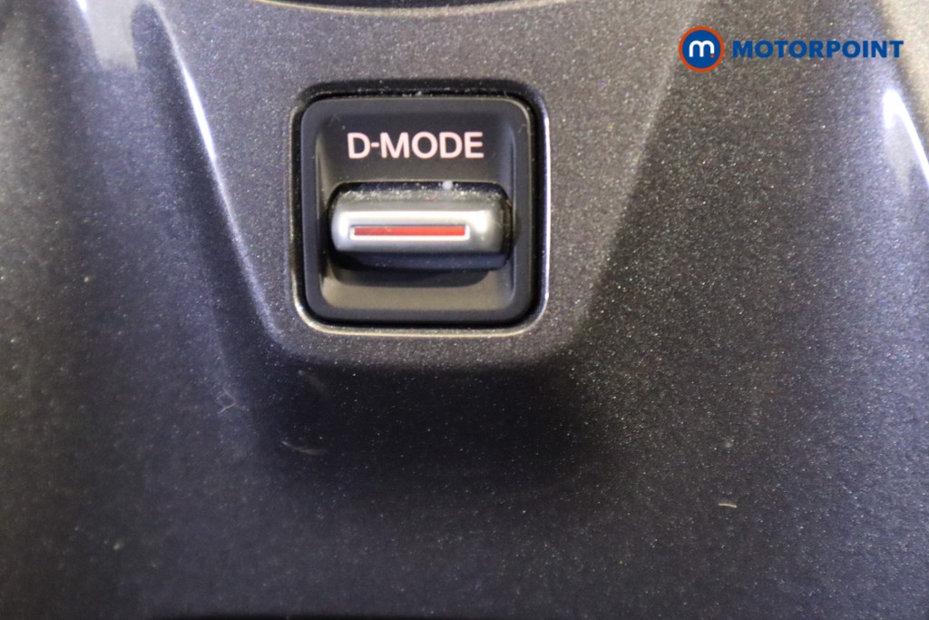 Nissan Juke N-Connecta Automatic Petrol-Electric Hybrid SUV - Stock Number (1583548) - 23rd supplementary image