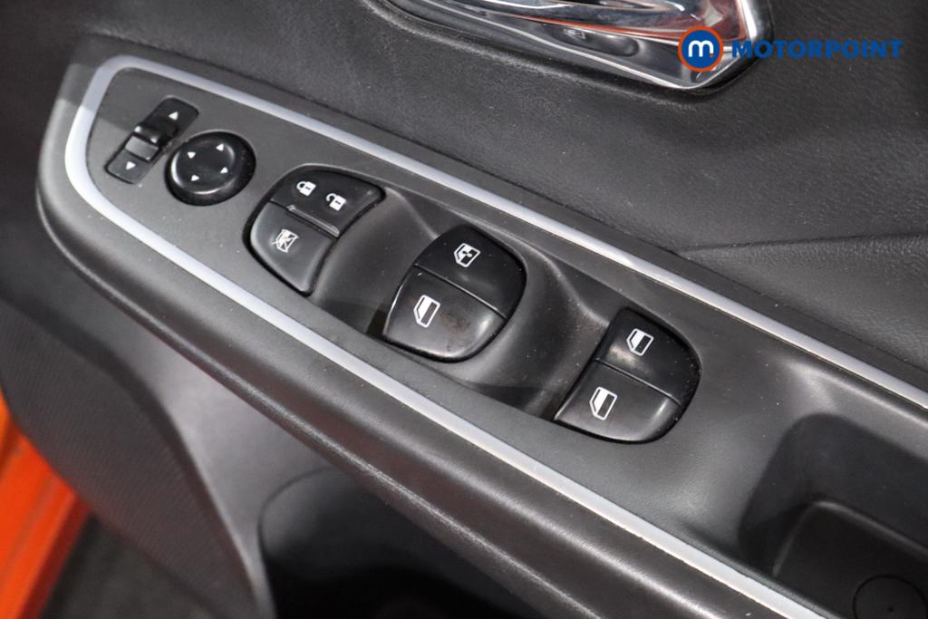 Nissan Micra Acenta Automatic Petrol Hatchback - Stock Number (1547134) - 8th supplementary image