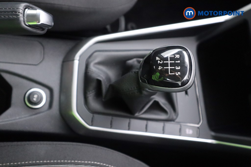 Volkswagen Polo Life Manual Petrol Hatchback - Stock Number (1565383) - 4th supplementary image
