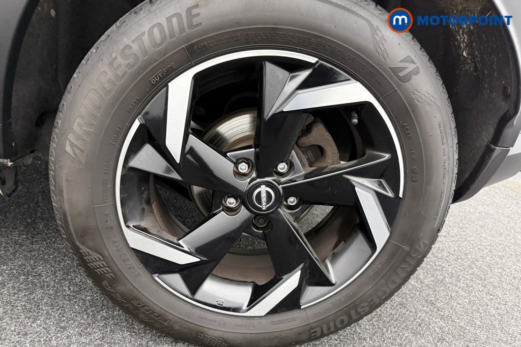 Nissan Juke N-Connecta Manual Petrol SUV - Stock Number (1566119) - 30th supplementary image