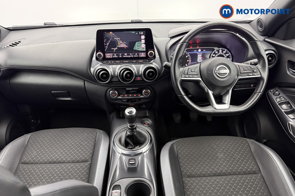 Nissan Juke N-Connecta Manual Petrol SUV - Stock Number (1566119) - 1st supplementary image