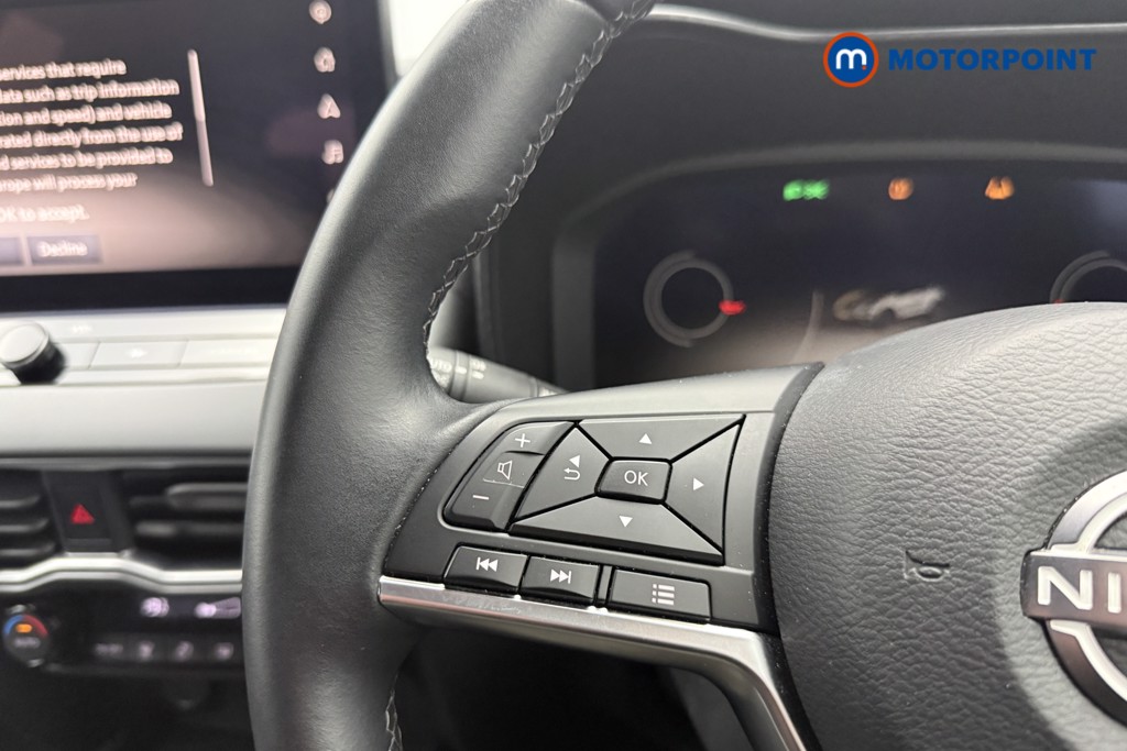 Nissan Juke N-Connecta Manual Petrol SUV - Stock Number (1571903) - 7th supplementary image