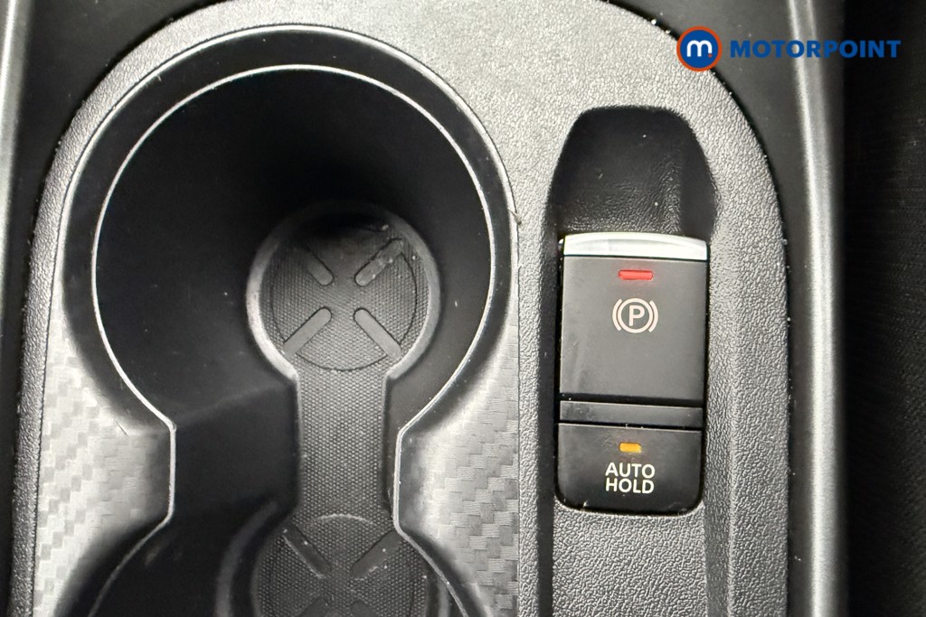 Nissan Juke N-Connecta Manual Petrol SUV - Stock Number (1571903) - 16th supplementary image