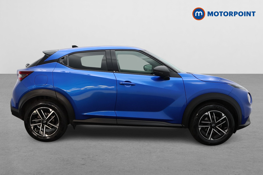 Nissan Juke N-Connecta Manual Petrol SUV - Stock Number (1571903) - Drivers side