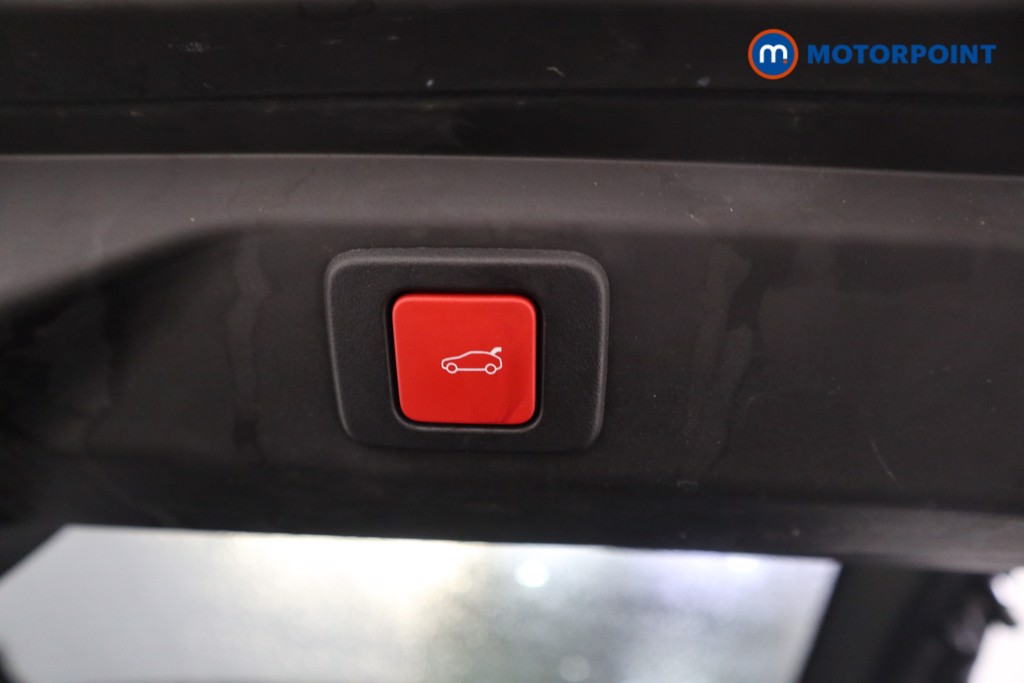 Peugeot 3008 GT Automatic Electric SUV - Stock Number (1572105) - 13th supplementary image