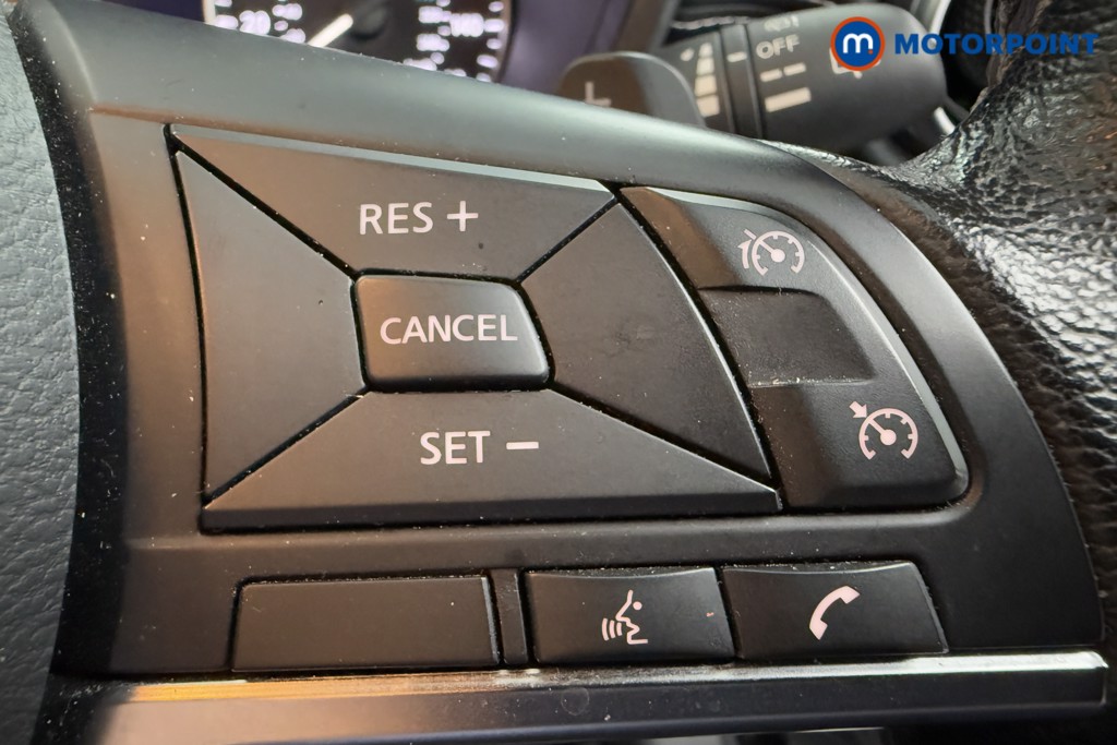 Nissan Juke N-Connecta Automatic Petrol SUV - Stock Number (1572656) - 5th supplementary image