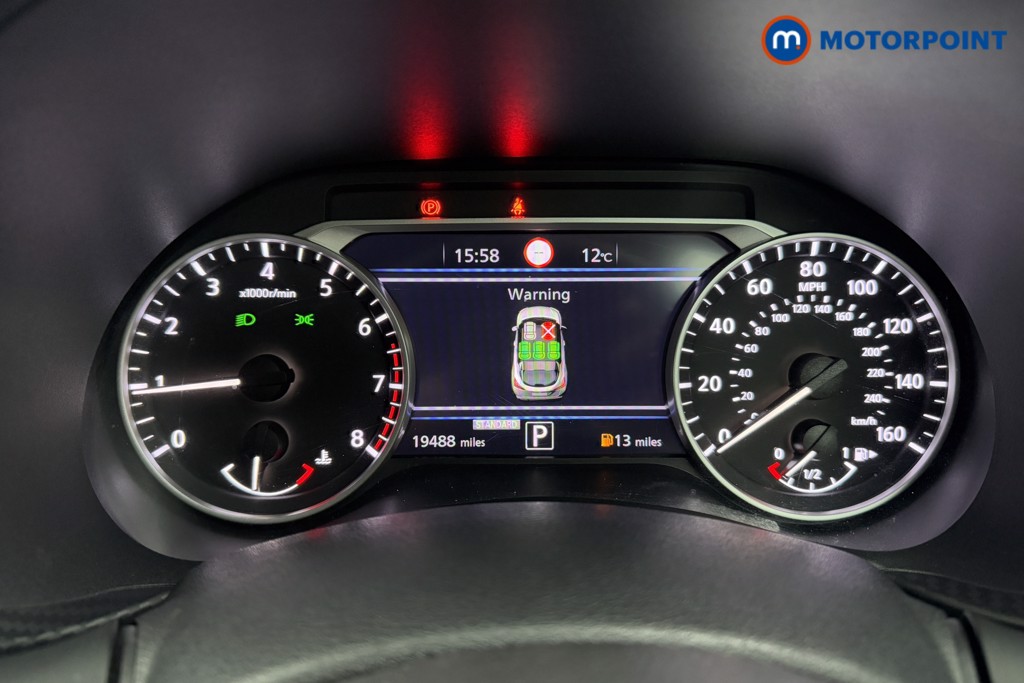 Nissan Juke N-Connecta Automatic Petrol SUV - Stock Number (1572656) - 6th supplementary image