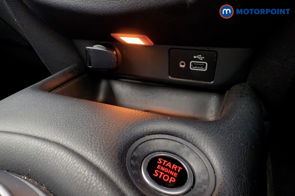 Nissan Juke N-Connecta Automatic Petrol SUV - Stock Number (1572656) - 13th supplementary image