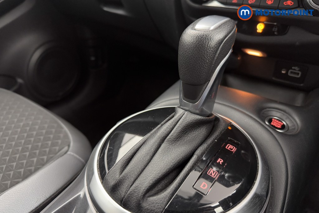 Nissan Juke N-Connecta Automatic Petrol SUV - Stock Number (1572656) - 14th supplementary image