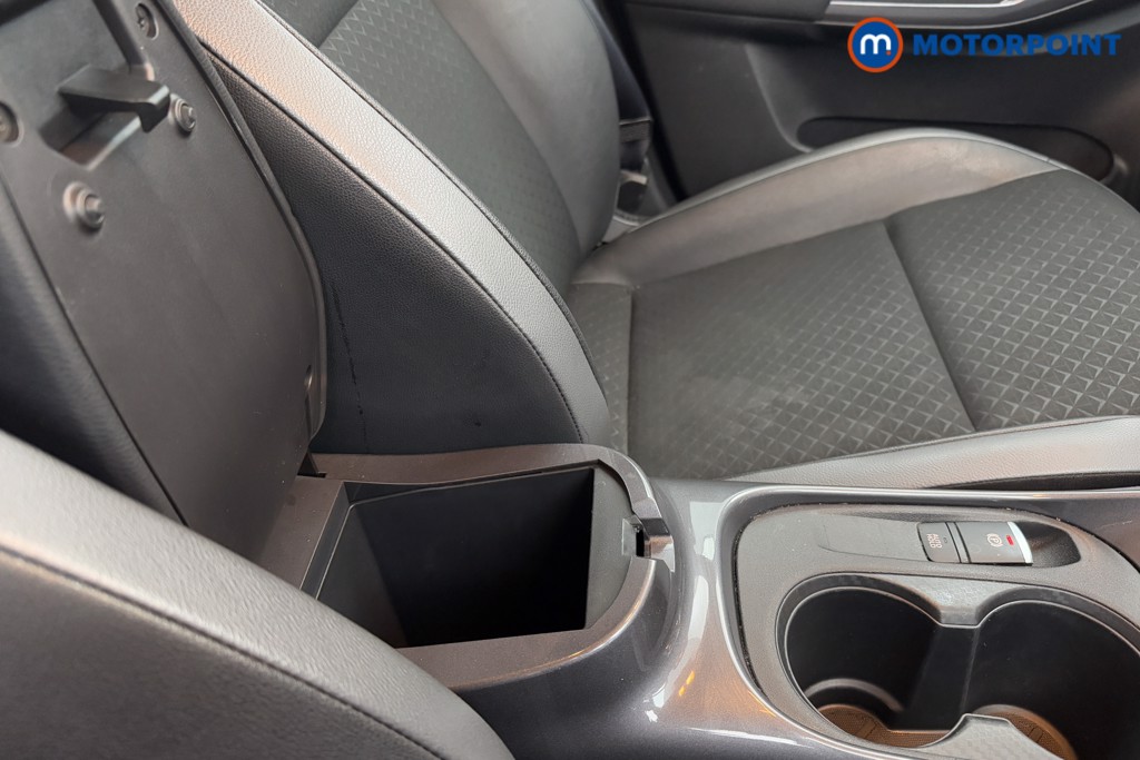 Nissan Juke N-Connecta Automatic Petrol SUV - Stock Number (1572656) - 16th supplementary image