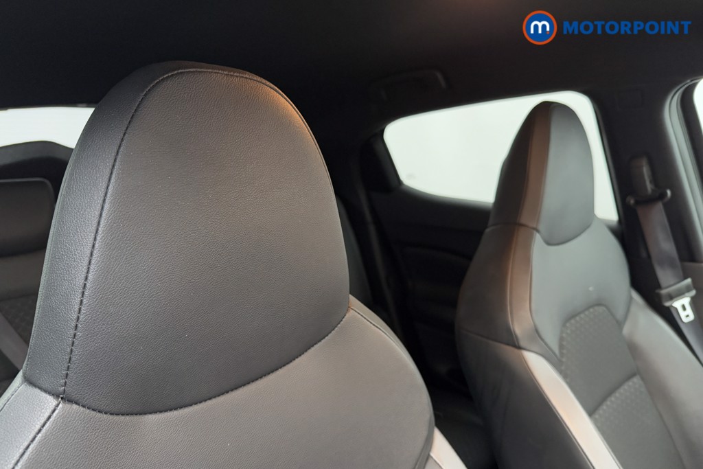 Nissan Juke N-Connecta Automatic Petrol SUV - Stock Number (1572656) - 22nd supplementary image