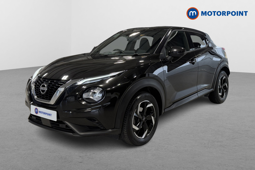 Nissan Juke N-Connecta Automatic Petrol SUV - Stock Number (1572656) - Passenger side front corner
