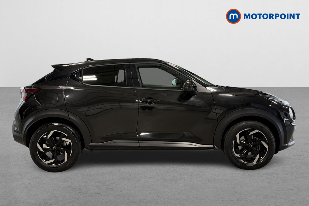 Nissan Juke N-Connecta Automatic Petrol SUV - Stock Number (1572656) - Drivers side