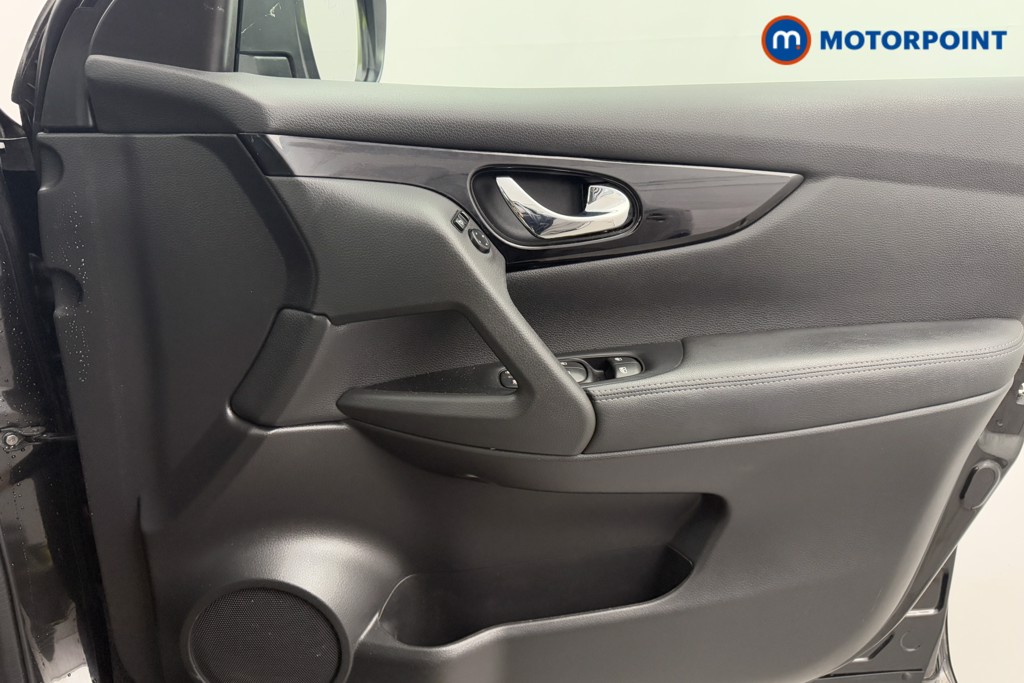 Nissan Qashqai Acenta Premium Automatic Petrol SUV - Stock Number (1572697) - 12th supplementary image