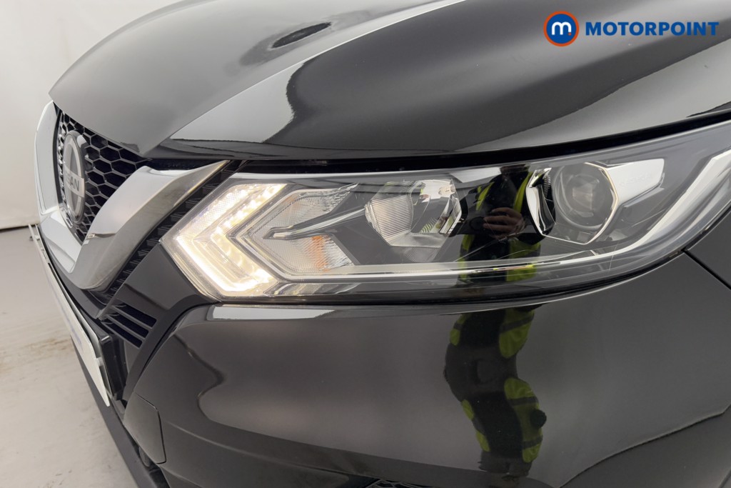 Nissan Qashqai Acenta Premium Automatic Petrol SUV - Stock Number (1572697) - 23rd supplementary image
