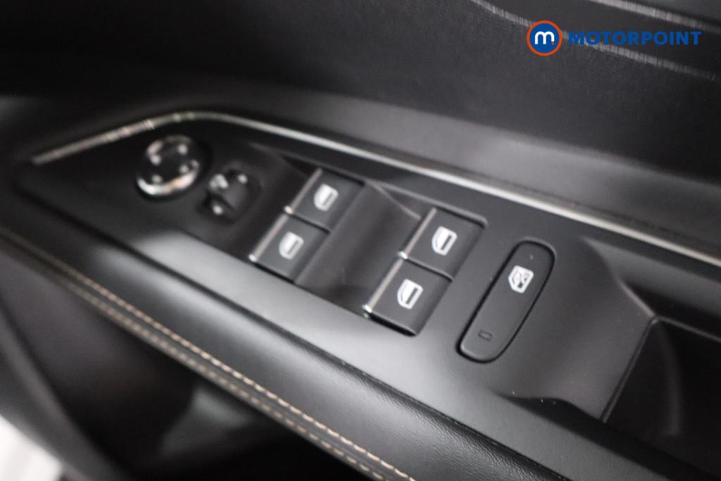 Peugeot 3008 GT Manual Petrol SUV - Stock Number (1573825) - 10th supplementary image