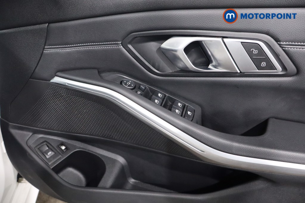 BMW 3 Series M Sport Automatic Petrol Plug-In Hybrid Estate - Stock Number (1573924) - 23rd supplementary image