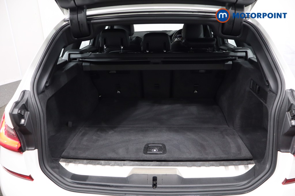 BMW 3 Series M Sport Automatic Petrol Plug-In Hybrid Estate - Stock Number (1573924) - 41st supplementary image