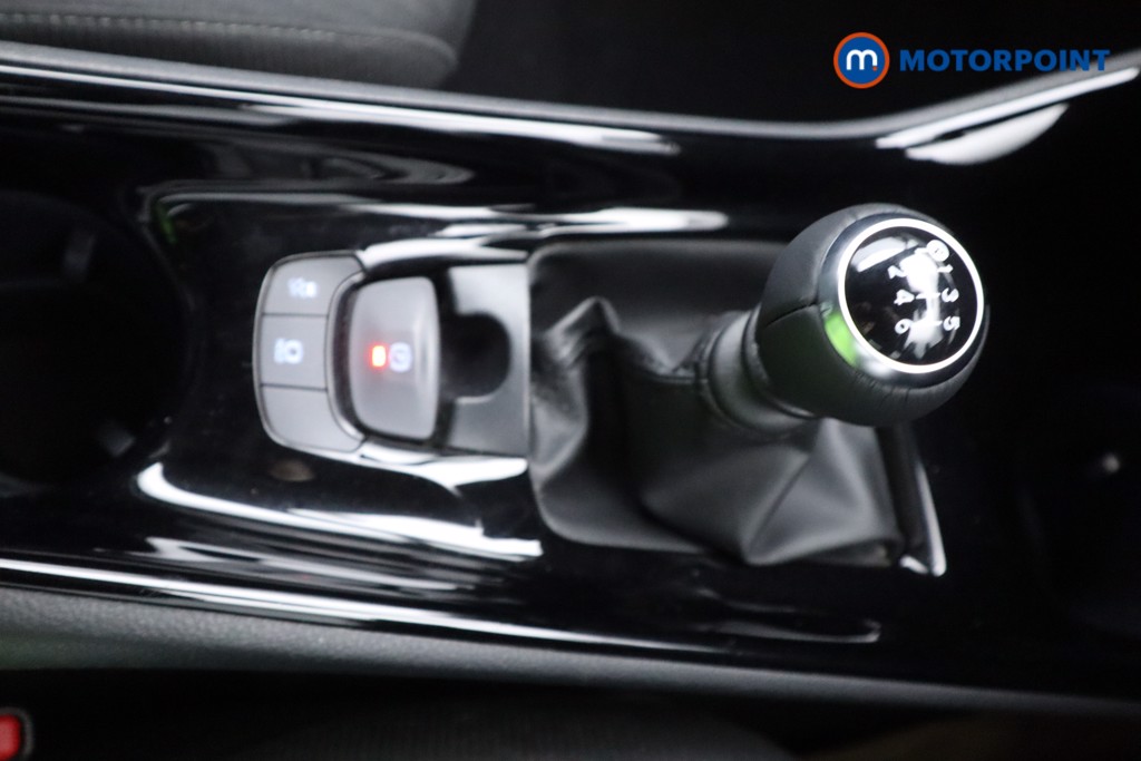 Toyota C-Hr Design Manual Petrol SUV - Stock Number (1575208) - 4th supplementary image