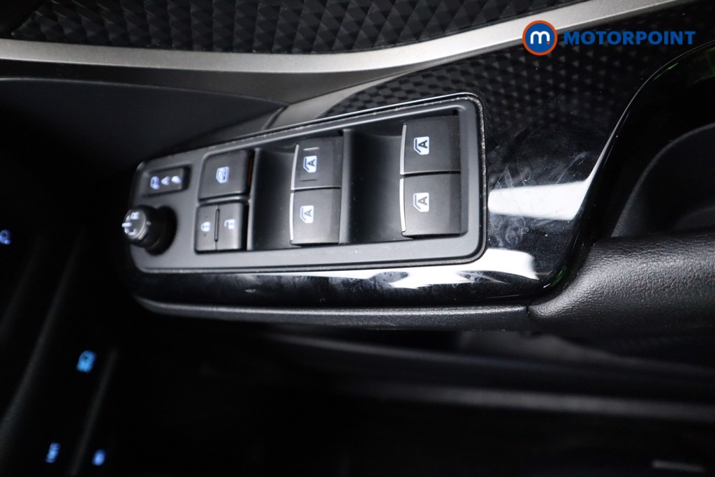 Toyota C-Hr Design Manual Petrol SUV - Stock Number (1575208) - 9th supplementary image