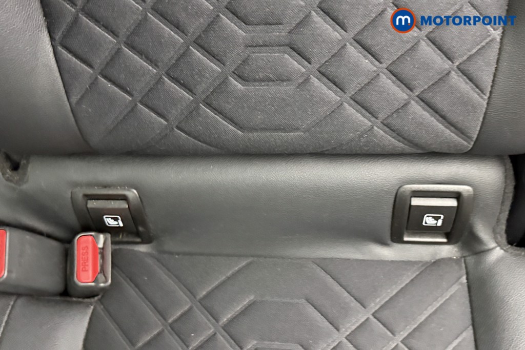 Nissan Juke Tekna Manual Petrol SUV - Stock Number (1575813) - 24th supplementary image