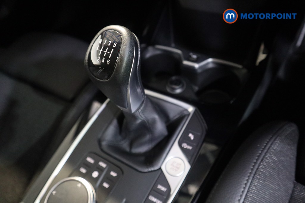 BMW 2 Series Sport Manual Petrol Saloon - Stock Number (1575892) - 9th supplementary image