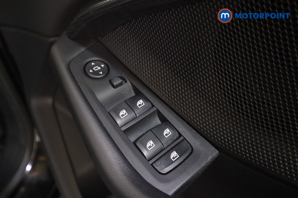 BMW 2 Series Sport Manual Petrol Saloon - Stock Number (1575892) - 11th supplementary image