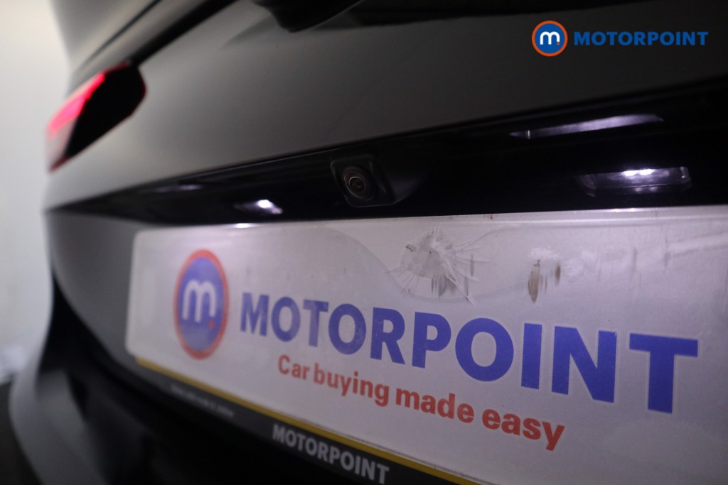 BMW 2 Series Sport Manual Petrol Saloon - Stock Number (1575892) - 21st supplementary image