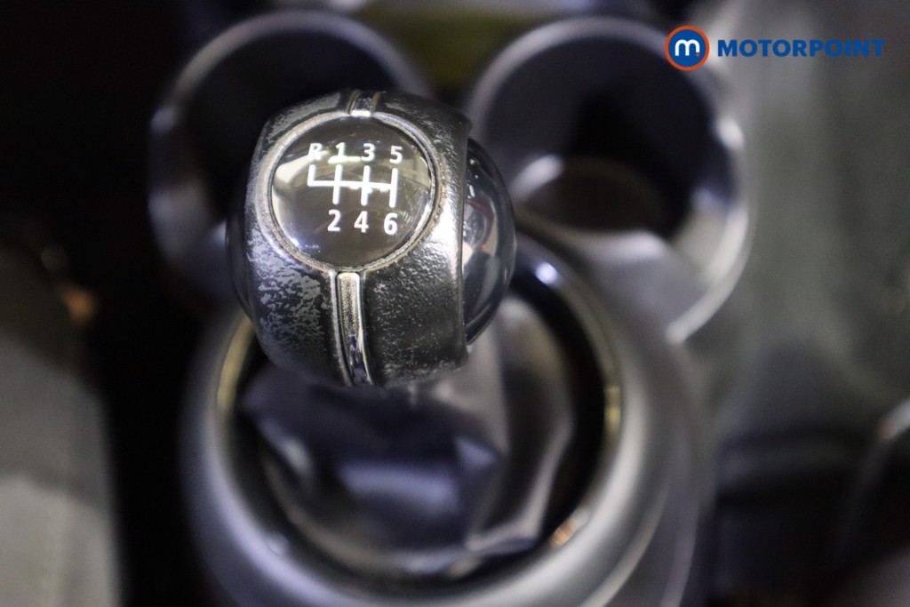 Mini Hatchback Cooper S Classic Tiptronic Petrol Hatchback - Stock Number (1576848) - 5th supplementary image