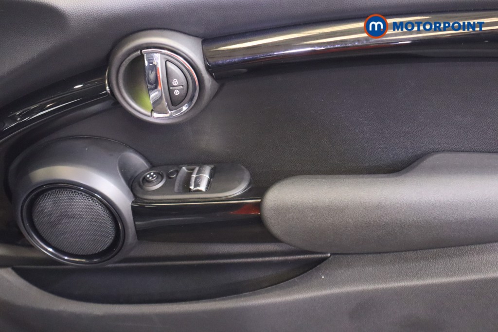 Mini Hatchback Cooper S Classic Tiptronic Petrol Hatchback - Stock Number (1576848) - 14th supplementary image