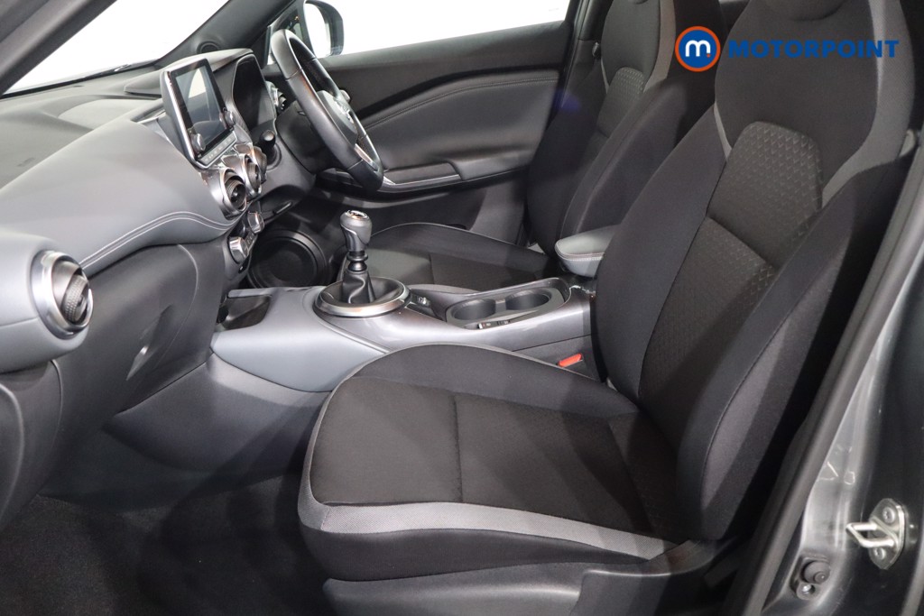 Nissan Juke N-Connecta Manual Petrol SUV - Stock Number (1576868) - 4th supplementary image