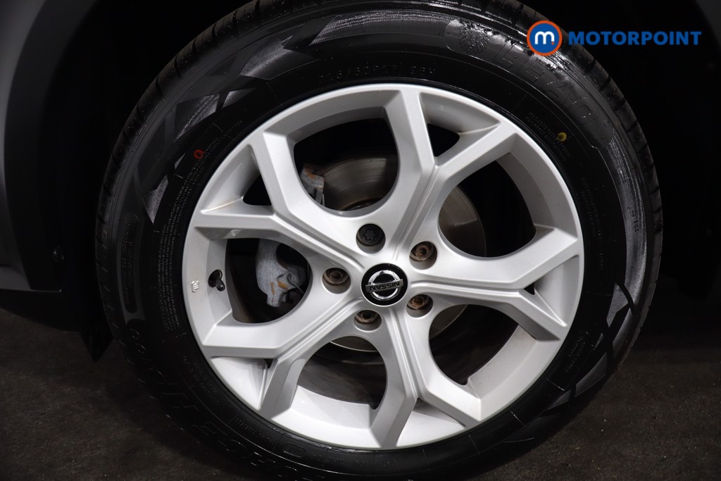 Nissan Juke N-Connecta Manual Petrol SUV - Stock Number (1576868) - 11th supplementary image