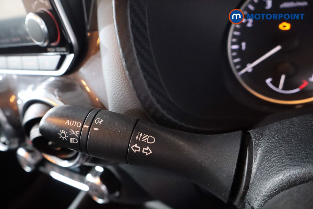Nissan Juke N-Connecta Manual Petrol SUV - Stock Number (1576868) - 17th supplementary image